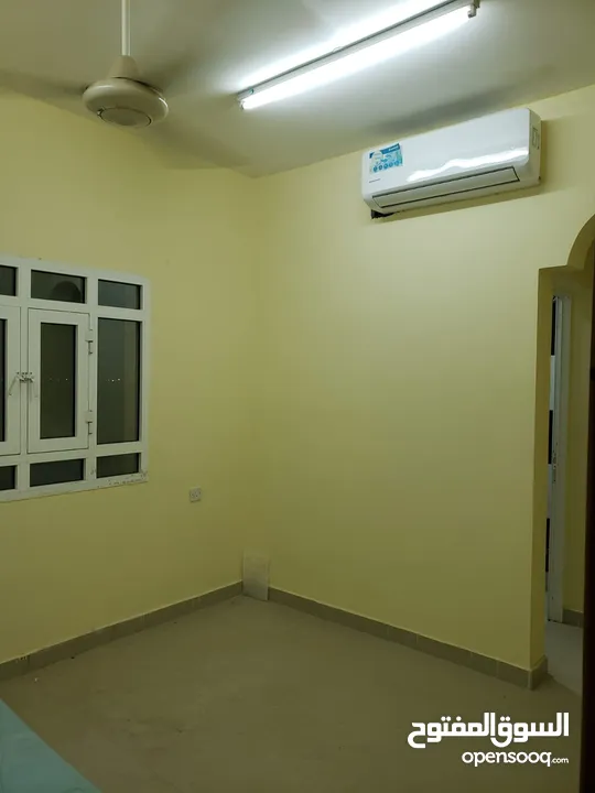 شقة للايجار في المسفاة - Flat For rent in Al Missfah