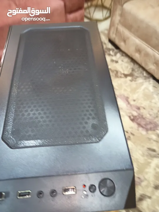 كمبيوتر جديد بكرتونة استعمال خفيف شهر واحد مواصفات ممتازة  مع كيبورد وماوس وايرلس  نوع لينوفو