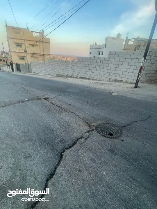 أرض سكنية للبيع – واجهة كبيرة (32.5م) وموقع استراتيجي في جبل الأميرة رحمة – مساحة 538م2