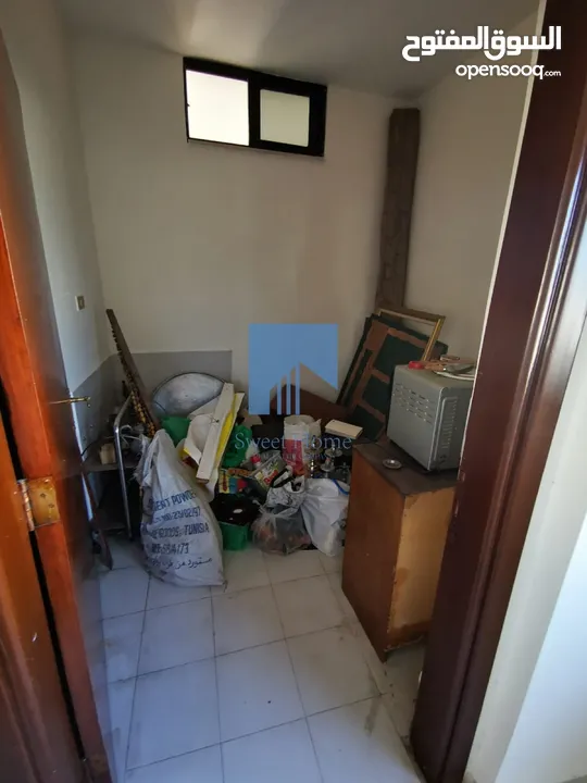شقة طابقية فاخرة للبيع بأجمل مناطق الصويفية - خلف المدارس الأمريكية طابق ثالث 350م بسعر مغري