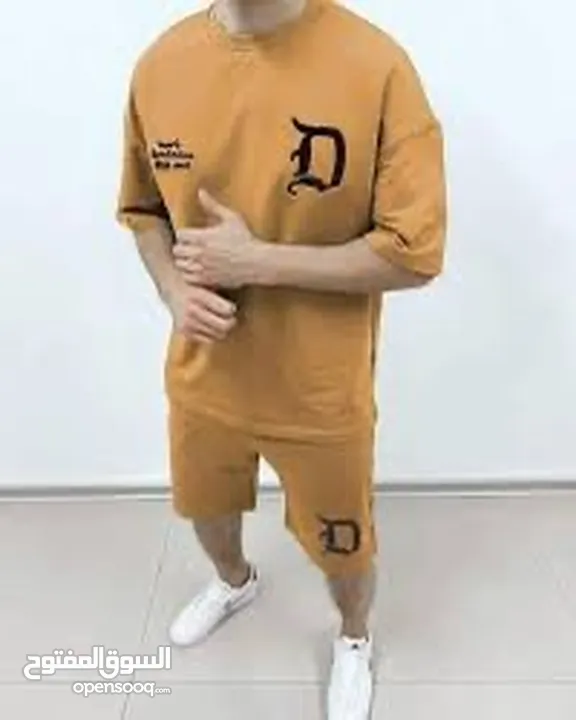ملابس عصريه