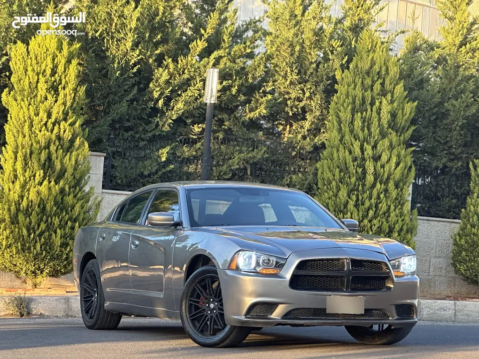 Dodge charger model 2011 (3600cc) for sale