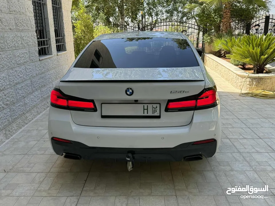 الحبه المميزه بلون الأبيض اللؤلؤي المميز للبيع على(الكاش فقط) Bmw 530e 2022 M