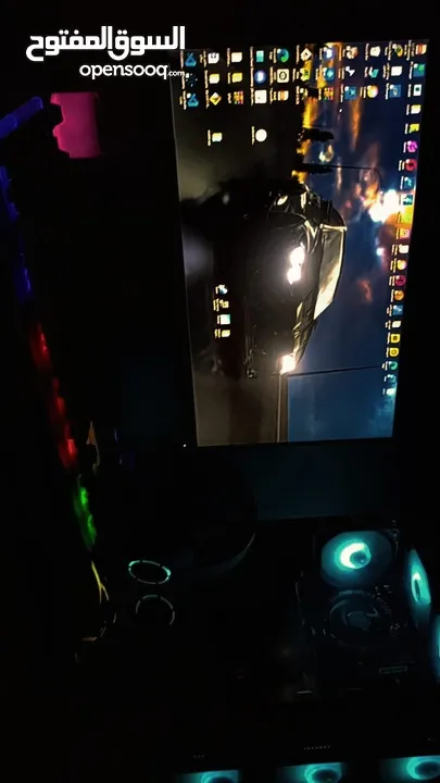 جهاز كمبيوتر للألعاب بحالة ممتازة مع شاشة - Core i5 و GTX 1060