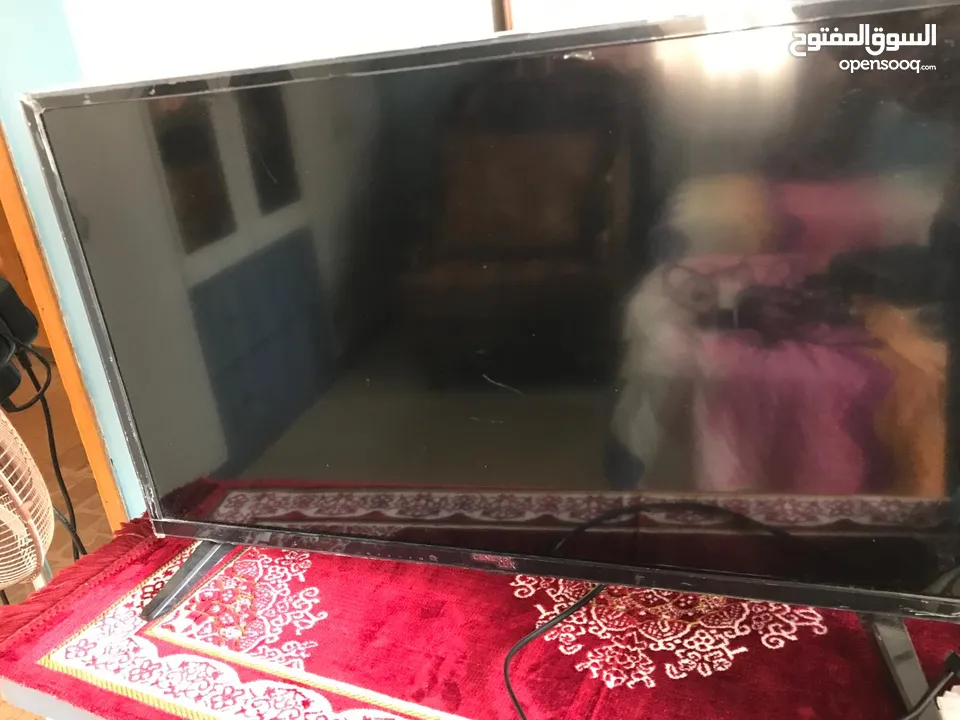 شاشة جنرال لوكس شبه جديدة