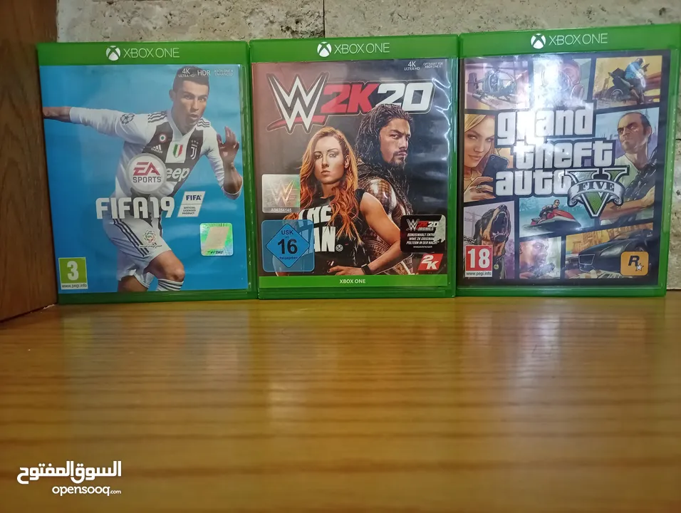 سيديات Xbox الثلاث بسعر خيالي