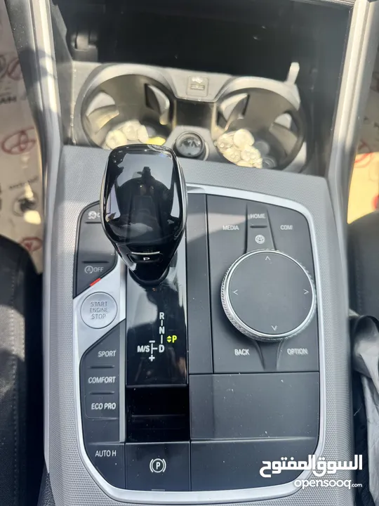 BMW 320i للبيع