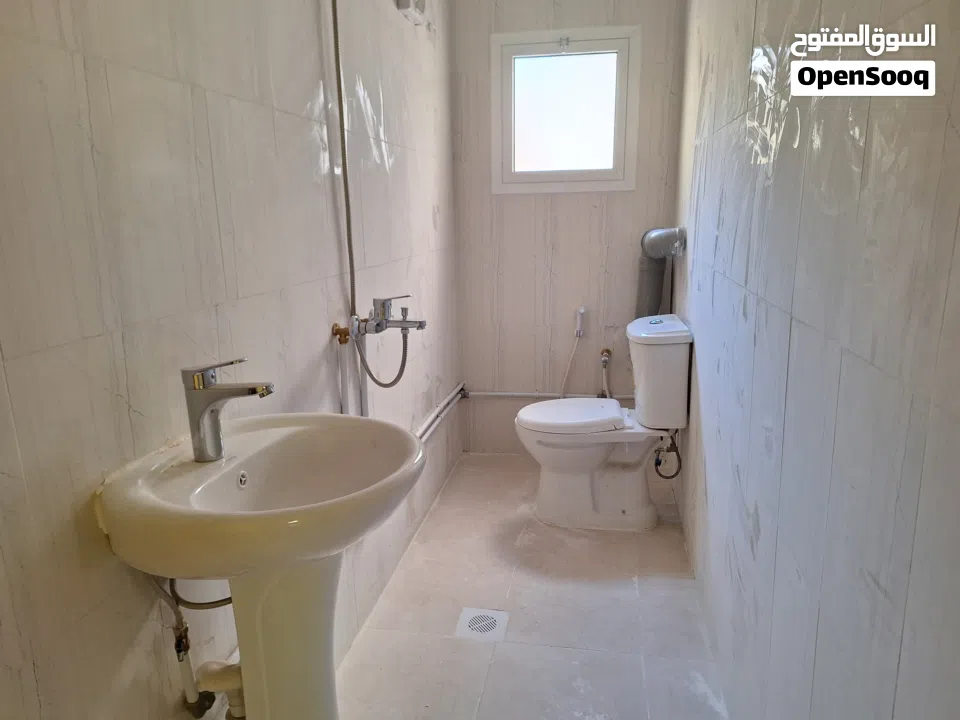 للبيع بيت بالرفاع الشرقي مجدد بالكامل