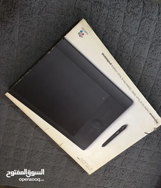 Wacom Intuos Pro Pen and Touch Large Tablet (PTH851) OLD MODEL
