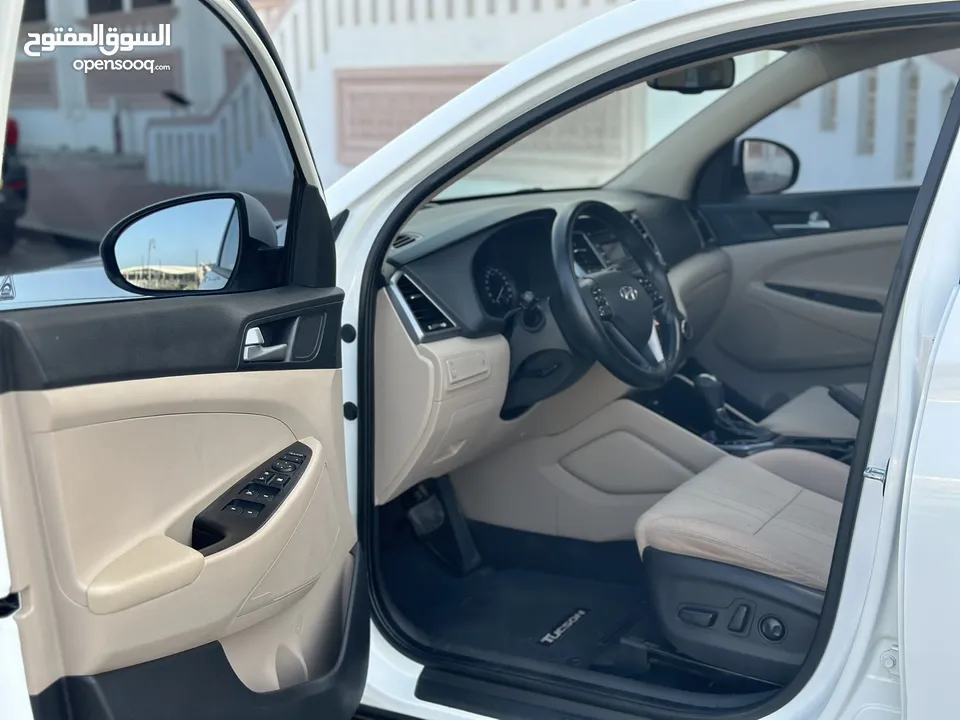 Hyundai Tucson 2017 oman car 141000 km only