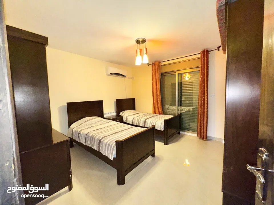 رووف للبيع  في البالوع لقطة بسبب السفر