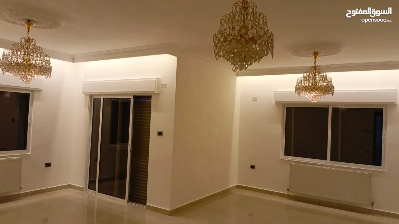 عرض حصرررري ـ ضاحيه النخيل ـ شقه فارغه للايجار لم تسكن بعد التجديد سوبر ديلوكس  190 متر +
