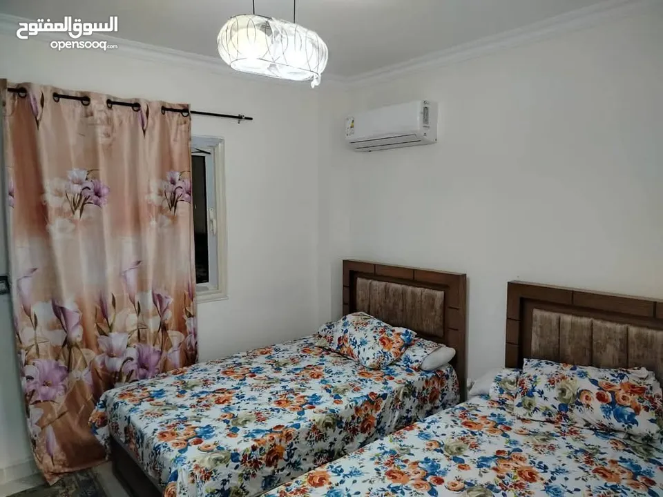 شقق مفروشة ديلوكس وسوبر ديلوكس للإيجار اليومي في اربد شارع الجامعة اسعار تبدأ من 20 دينار