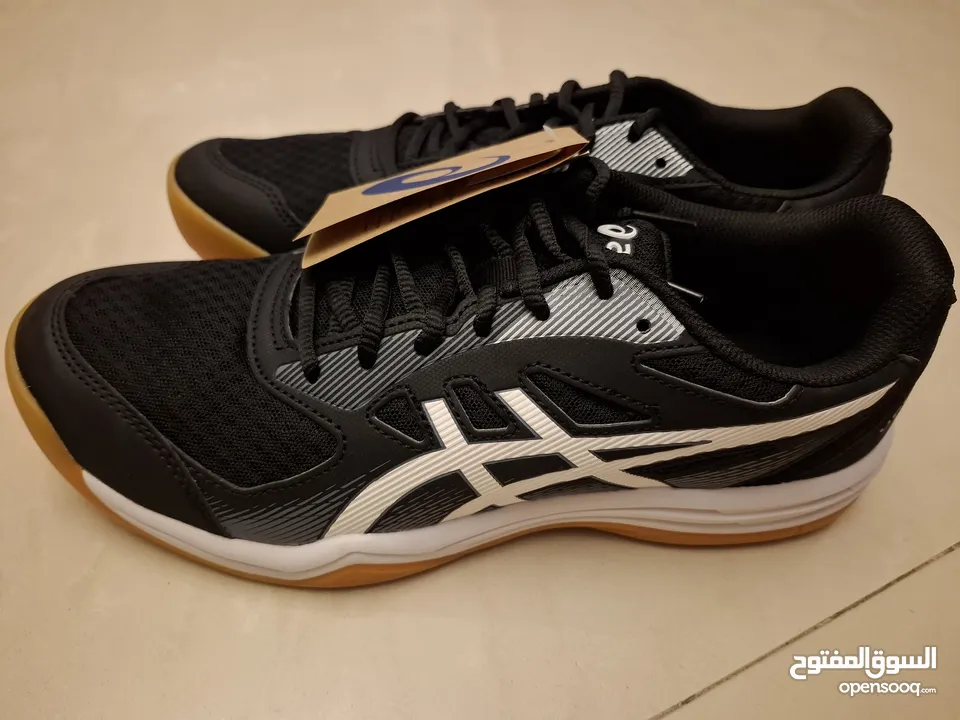 حذاء asics