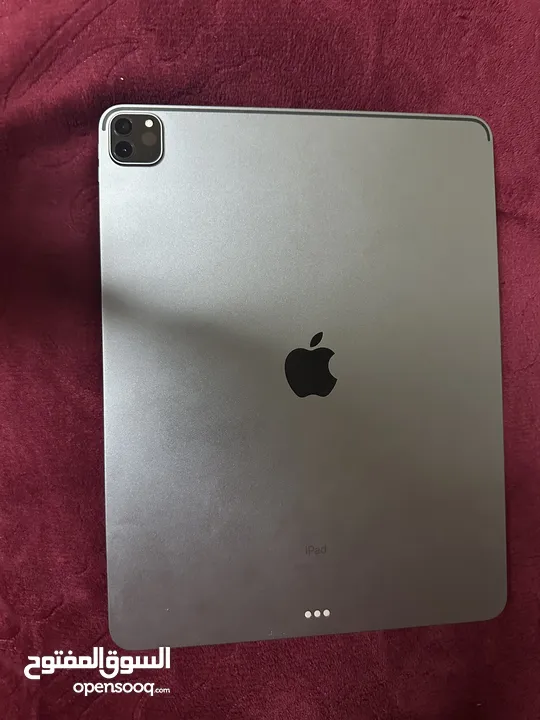 iPad Pro 12.9 m1 الجيل الخامس مستعمل بحاله الوكاله-استعمال دراسي فقط دون خدوش