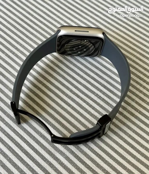 Apple Watch series 8 45mm star light used like new