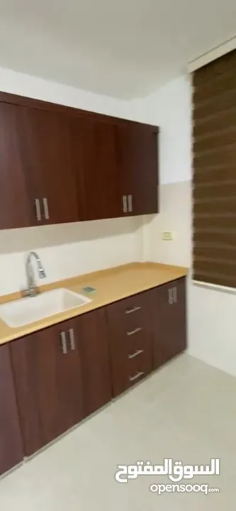 شقة للإيجار ثلاث غرف نوم بالطيره