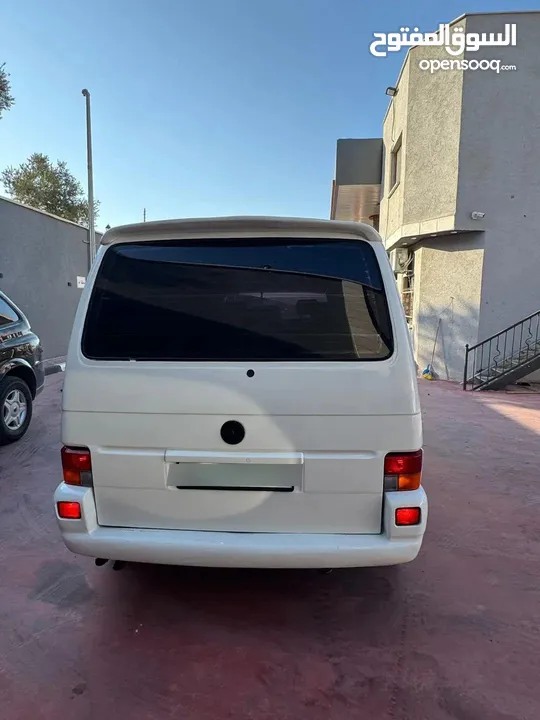 باص كارافيل موديل 2000