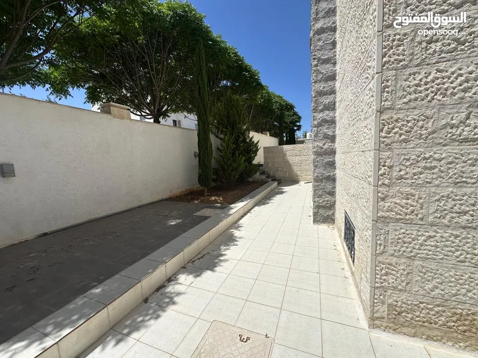 Villa for sale in Airport Road ( Property 42864 )-174782821