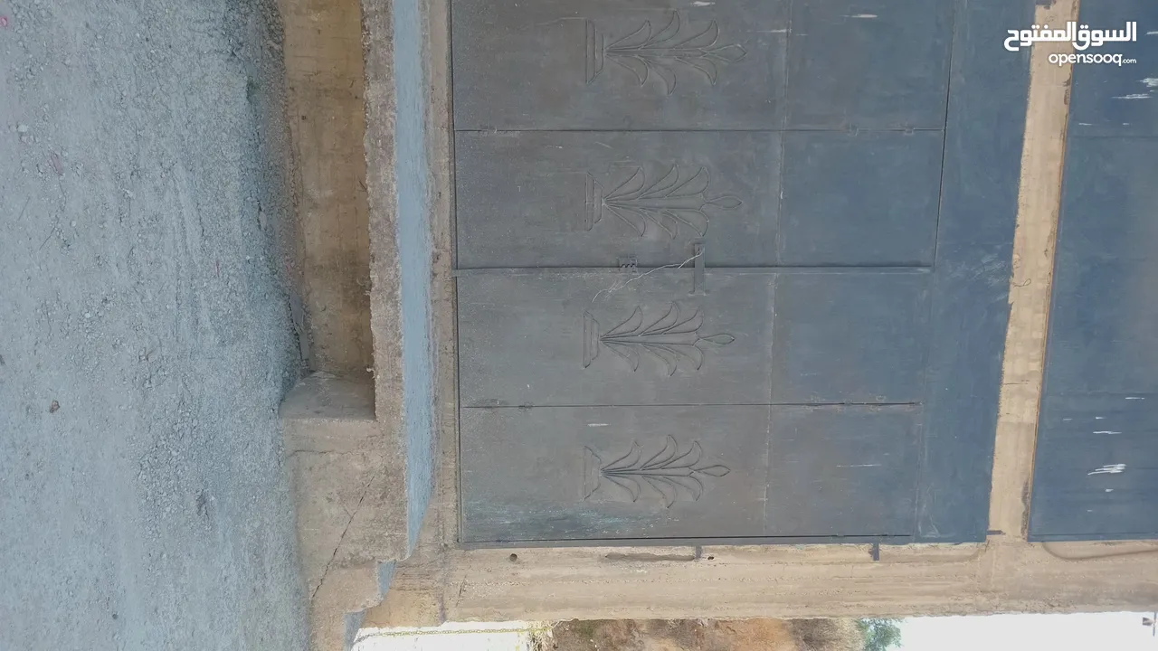 جنين شارع نابلس اول طلوع الجابريات 3مخازن واسعه وكبيره 18متر الطول لتصلح لكافة الاعمال او مخازن