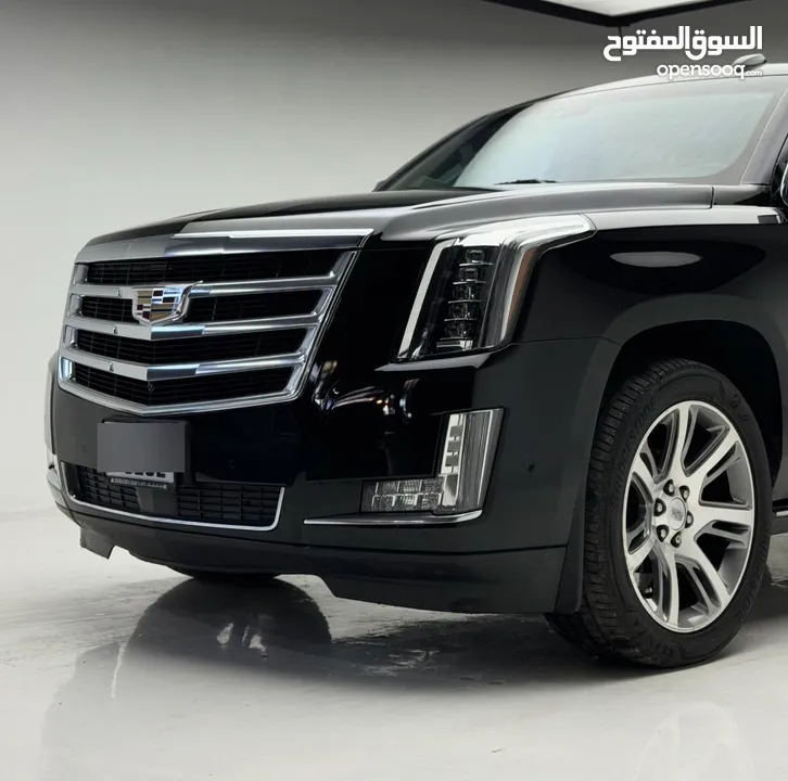 cadilac Escalade  وارد الوكالة و صيانة الوكالة مواصفات خاصة