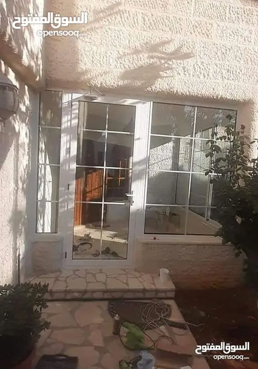 أعمال الألمنيوم شبابيك مقطع فلسطيني وخاص وكيرتن وال وفولدينج وسكوريت وسكاي لايت والكبوند والصيانة
