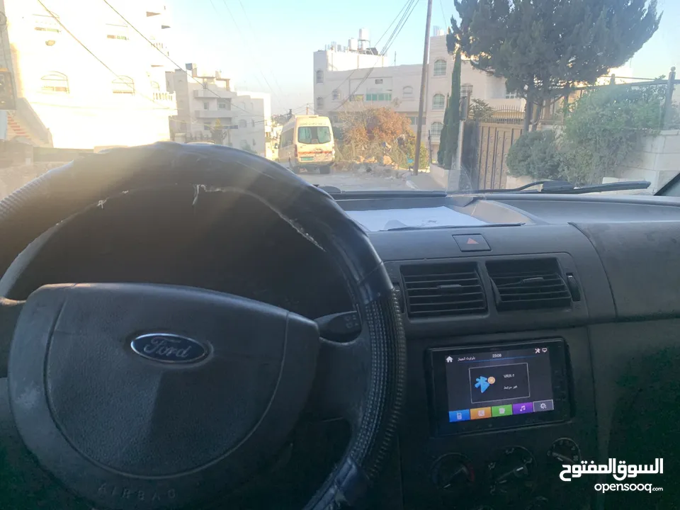 فورد كونيك 8 ركاب