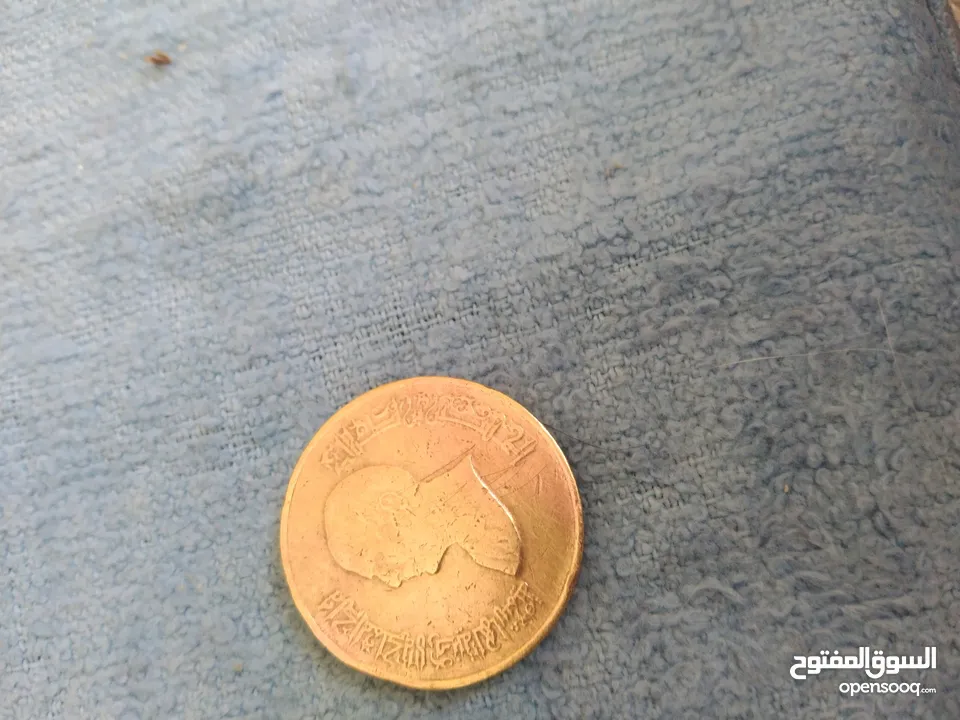 عمليه معدنيه قديمه دينار الأردني بحسن حال