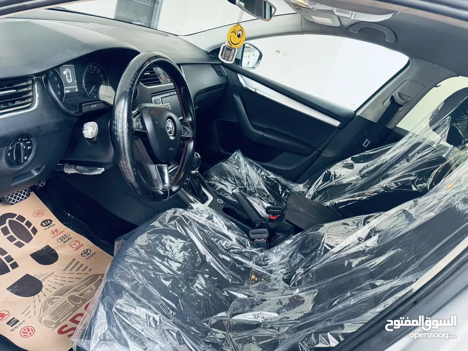 سكودا اوكتافيا ديزل 2000 اوتوماتيك ليد امامي ليد خلفي موديل 2018/17 اصل برايفيت