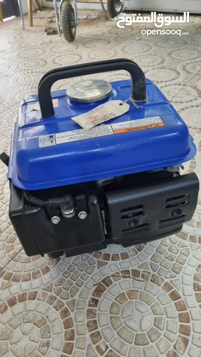 مولد كهربائي