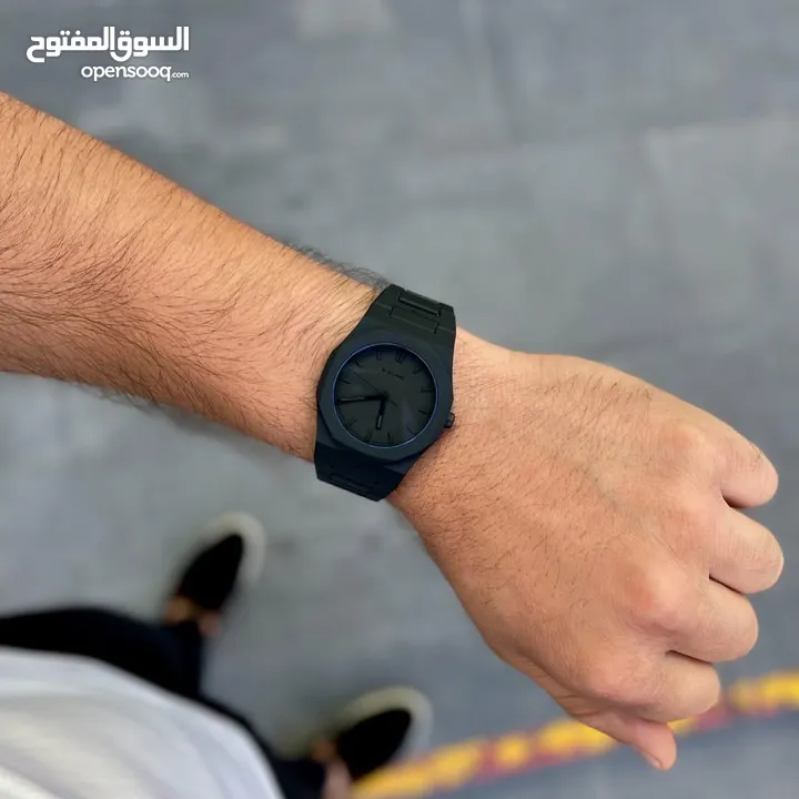 للبيع ساعة فيري ميلانو كوبي درجة أولى بجودة ممتازة وتصميم عصري أنيق.