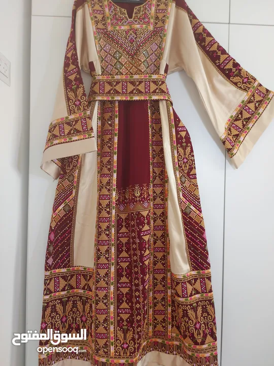 مطرزاتNAنا اثواب مطرزة بكل حب