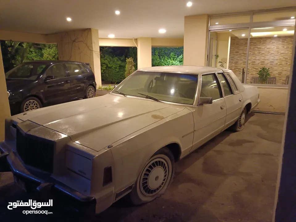 Classic white colour Chrysler New Yorker 1979 model