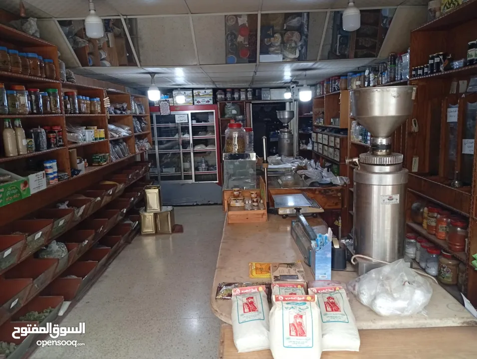 محل عطارة للبيع بداعي السفر -بسعر مغرٍ! *ملاحظة هامة: المحل و البضاعة كاملة ضمن الأعلان