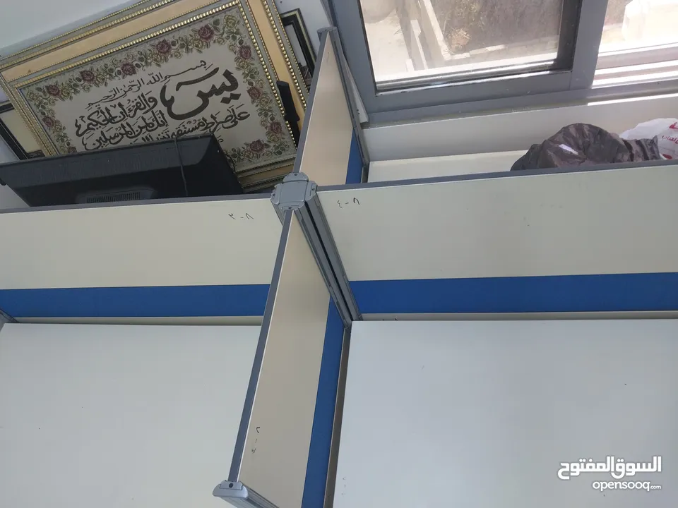 مكتب  موظفين رباعي للبيع