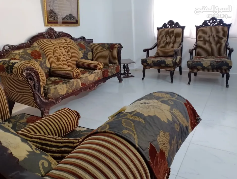 طقم كنب 7 مقاعد بحال الوكاله