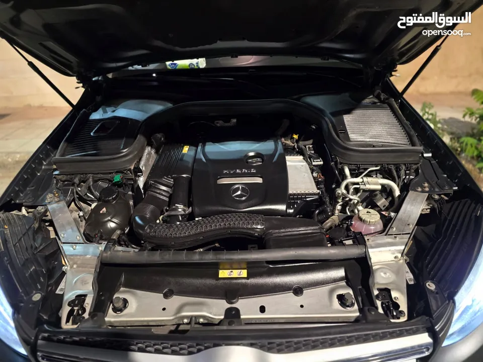 مرسيدس GLC350e موديل 2019  plug in  هايبرد اقتصاديه بالبنزين. شحنها بمشيك 25 كيلو متر