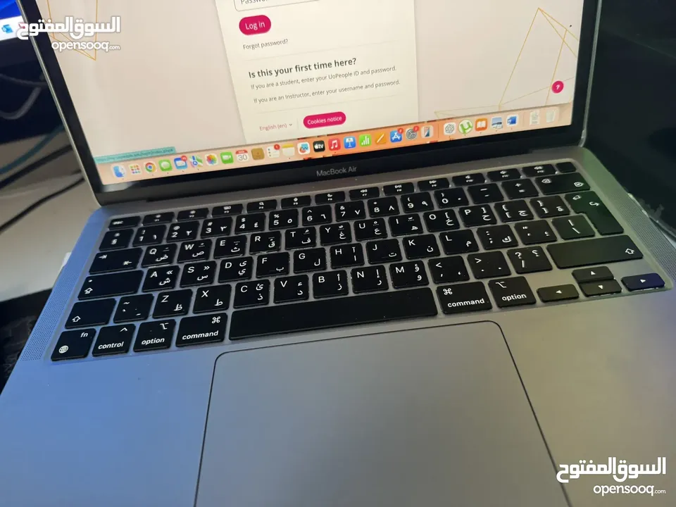MACBOOK AIR - M1 بحالة ممتازة - مع جميع ملحقاته - 51 دورة شحن فقط