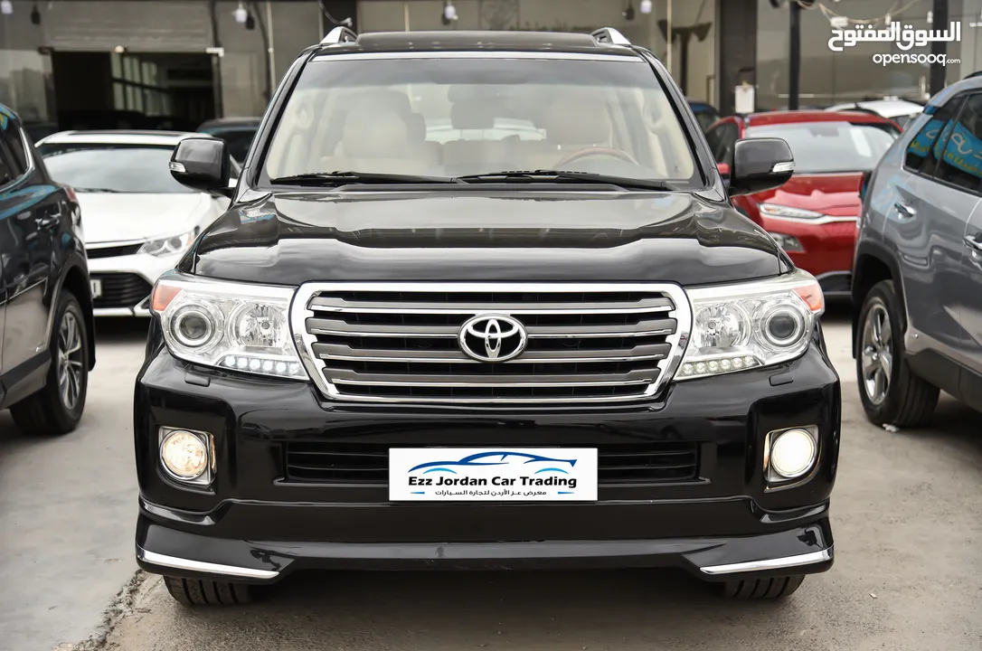 تويوتا لاند كروزر GX-R  بحالة الوكالة Toyota Land Cruiser GXR 2013