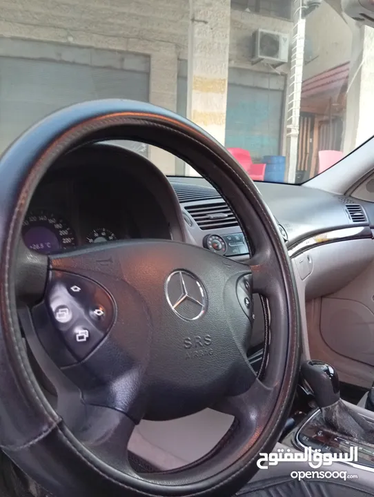 مرسيدس للبدل على احدث e200 كرت ابيض 2004
