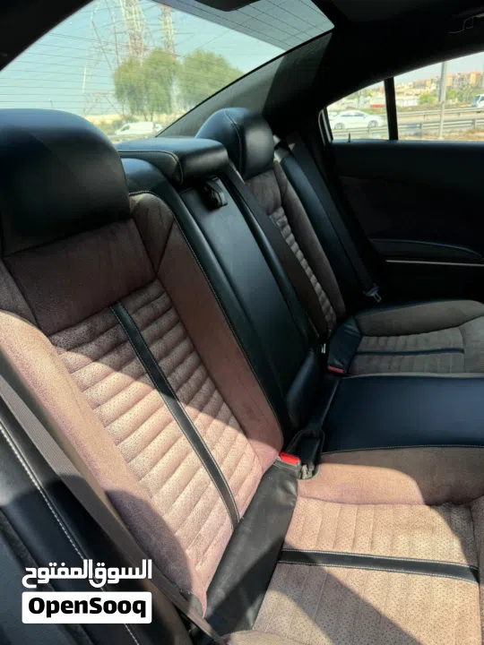 Dodge charger 2019 gt option (super track back).