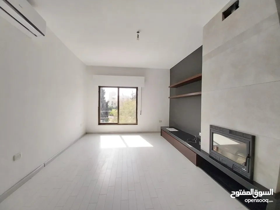 شقة للايجار في الويبده  ( Property 35018 ) سنوي فقط