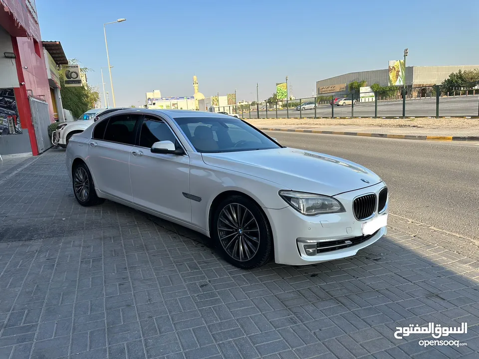 للبيع بي ام دبليو 740li