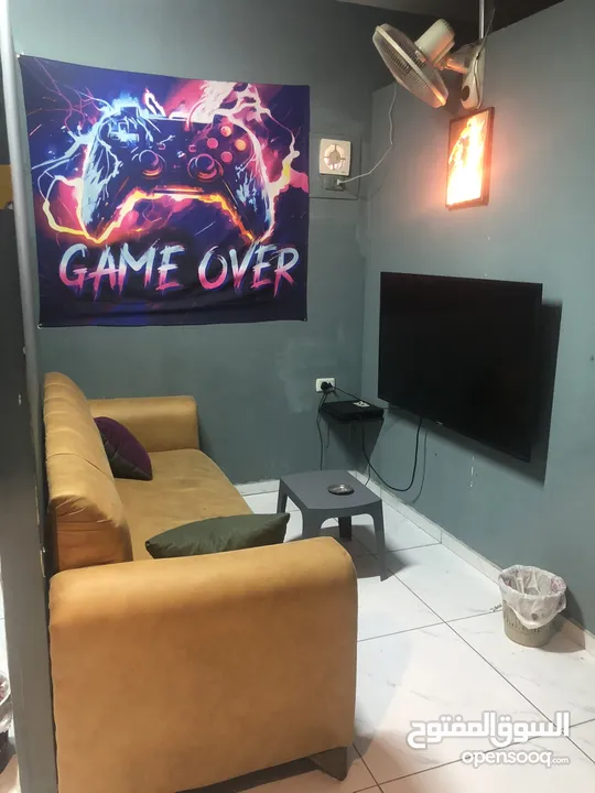 مركز العاب فيديو PlayStation وبلياردو