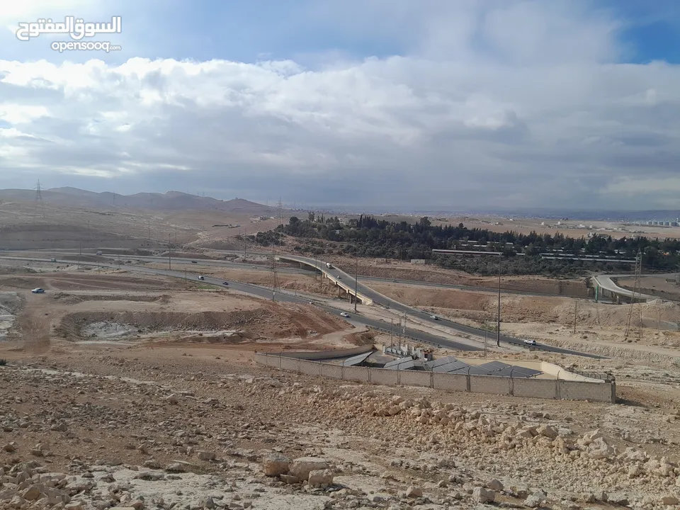 دونم أو أكثر أرض للبيع أو للإيجار (أول سنة مجانا) على الشارع شارع 100 مباشرة قريبة من الجمرك الجديد