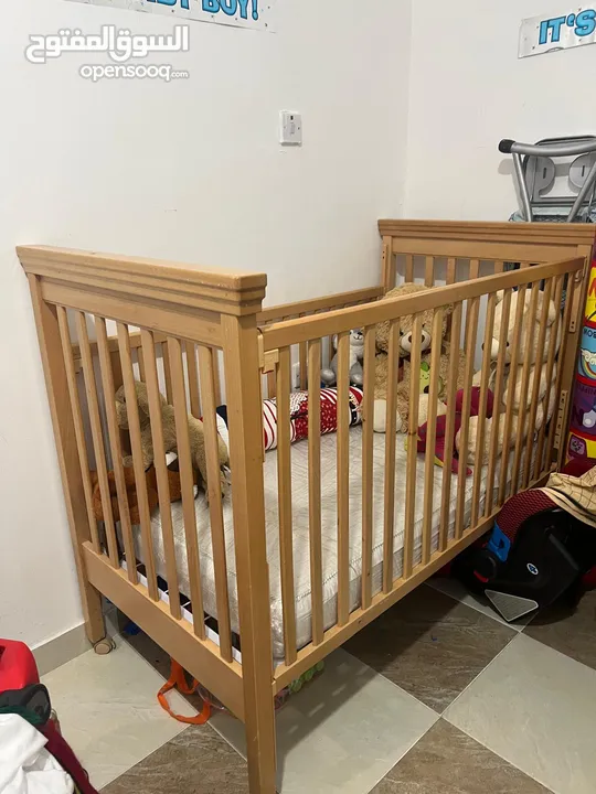 Baby wooden crib