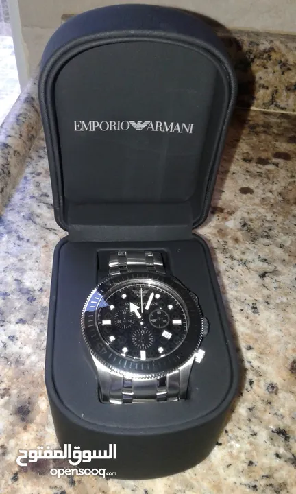 ساعه رجالي وكاله نوع  EMPORIO ARMANI للتواصل