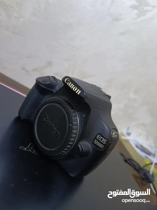 Canon 7D  Canon 1200D بحاله ممتازه