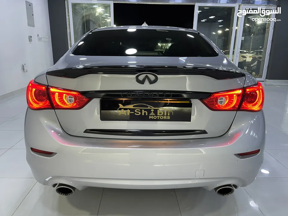 Q50s red sport 400 / 2016