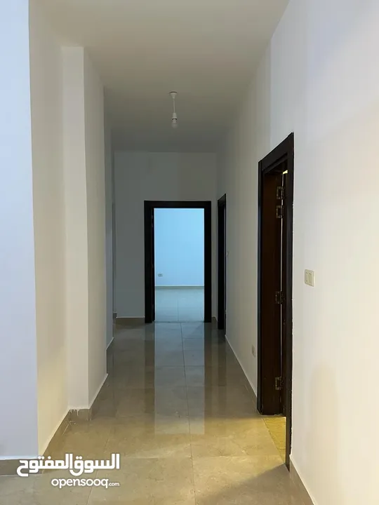 25551 للايجار شقة في منطقة رجم عميش رووف 3 غرف 1ماستر 4حمامات